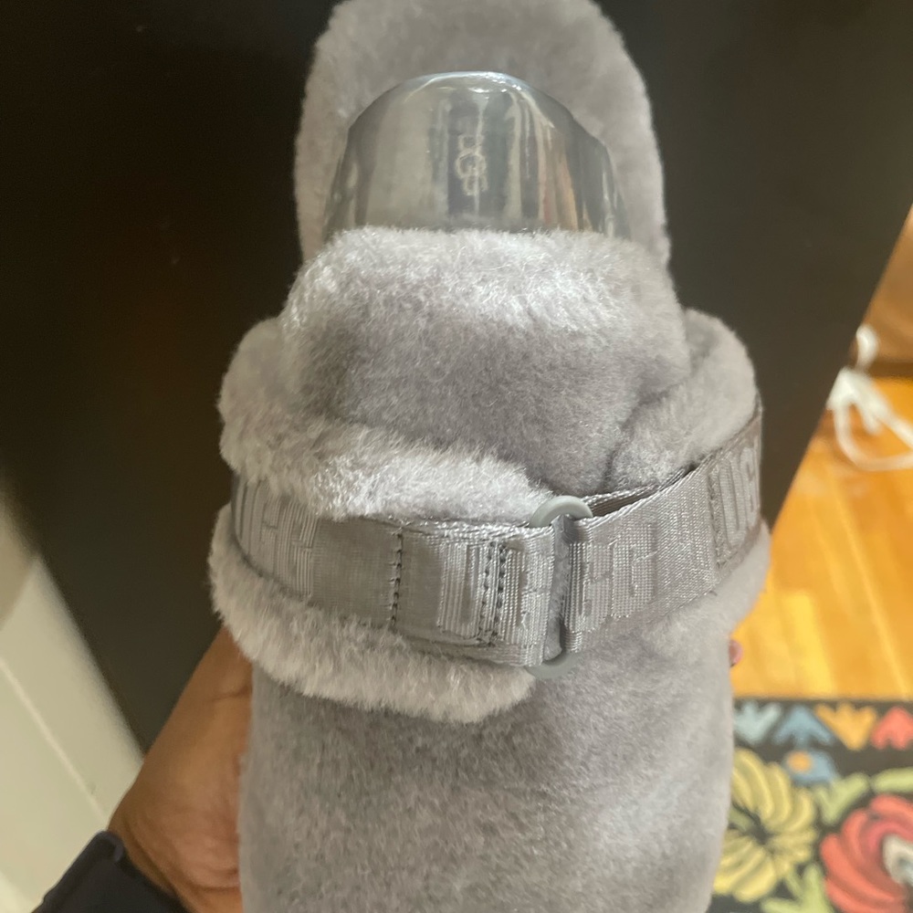 UGG fluff it metal comfort fluff slippers - Picture 5 of 9